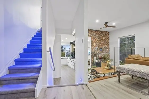 High-end Modern Villa Spa Pool & Views - İç Mekan