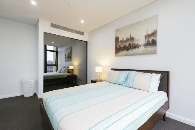 High-End Riverside Home - Oda