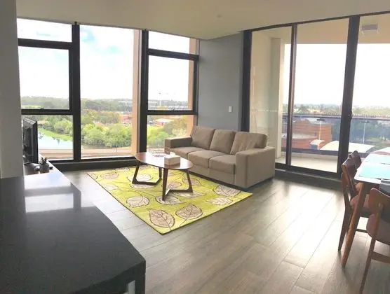 High-End Riverside Home - Öne Çıkan Resim