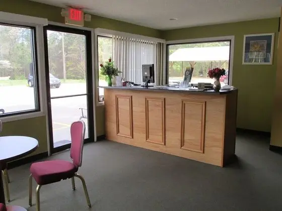 High Falls Hide-A-Way Lodging - Lobi