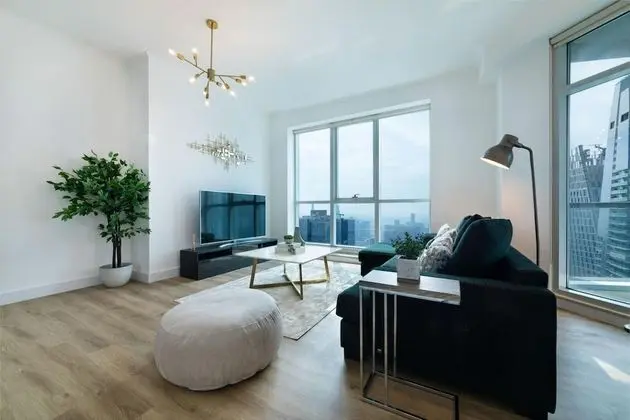 High-floor Trendy Apt w Marina Palm Ocean Vws - Oda