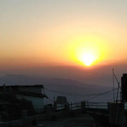 High Ground Inn and Rooftop Restaurant - Plaj