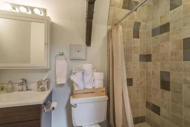 High Pines Hideaway by Avantstay Newly Remodeled in Tahoe Donner With Hot Tub! - İç Mekan