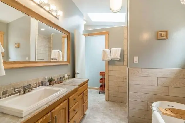 High Pines Hideaway by Avantstay Newly Remodeled in Tahoe Donner With Hot Tub! - İç Mekan