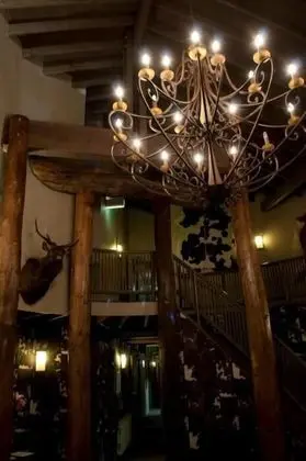 Hotel High Plains - Lobi