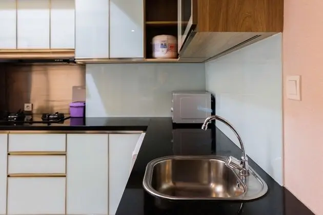 Highest Value 1BR at Casa De Parco Apartment - Mutfak