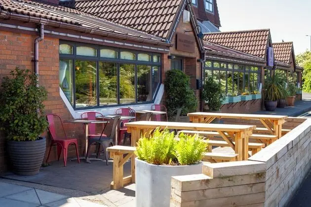 The Highfield Hotel - Dış Mekan