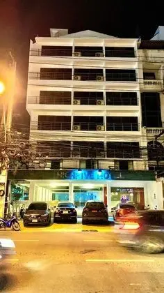 Highfive Hotel - Dış Mekan