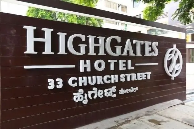 Highgates Hotel