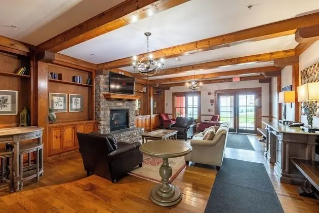 Highland House - Lobi