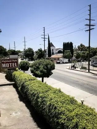 Highland Park Motel - Dış Mekan