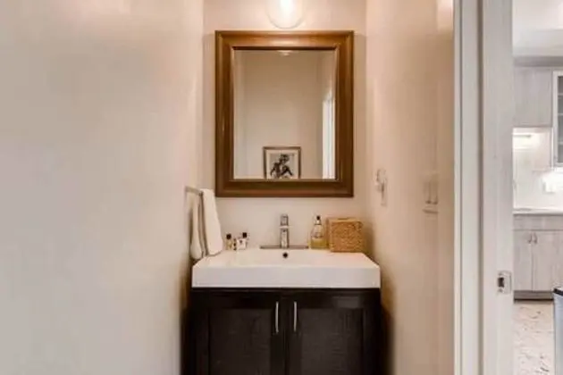 The Highland Square Experience Lohi Townhome With Hot Tub - Banyo Tipleri