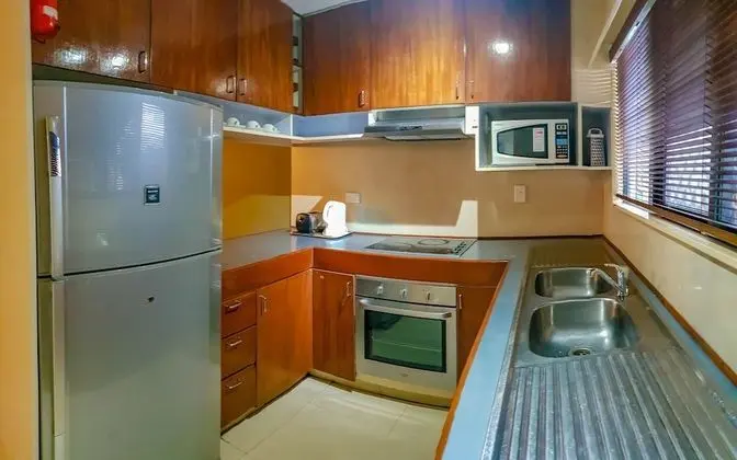 Highlander Hotel & Apartments - Mutfak