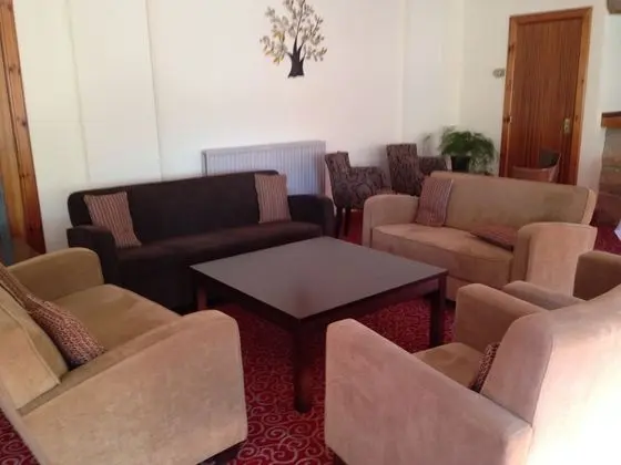 The Highlander Hotel - Lobi