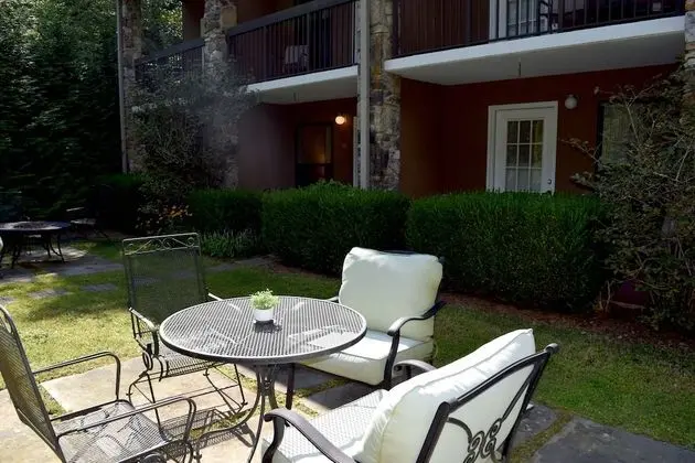 Highlands Inn Lodge