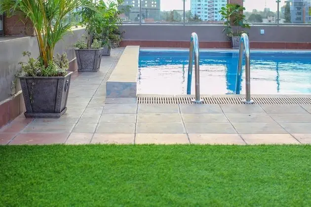 Highlands Suites Apartment Hotel - Havuz