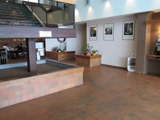Highliner Plaza Hotel & Conference Centre - Lobi