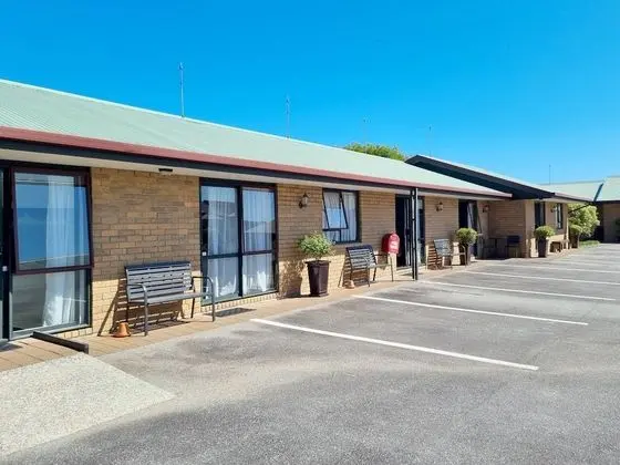 Highpark Motor Inn