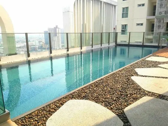 Highrise Cityview Aspire Condo Gym Pool - Havuz