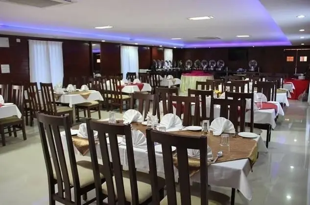 Hotel Highsky - Outer Ring Road - Yerinde Yemek