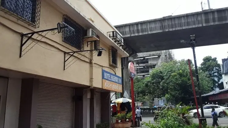 Hotel Highway Inn