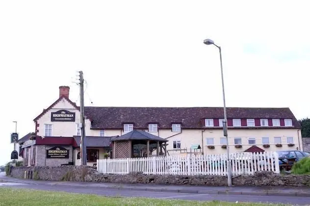 The Highwayman Inn