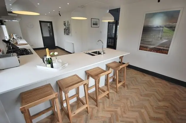 Highwood House - Luxury Cottage Hot Tub Sea Views - Oda