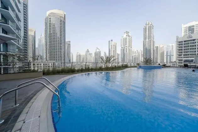HiGuests - JAM Marina Residence - Havuz