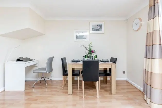 HiikotsHomes - Purfleet - Lobi