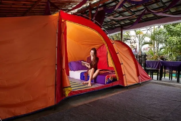 Hiker's Camp at Toya Devasya - Öne Çıkan Resim