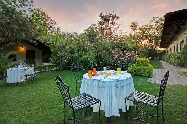Hill 'N' You - A Boutique Garden Resort - Yerinde Yemek