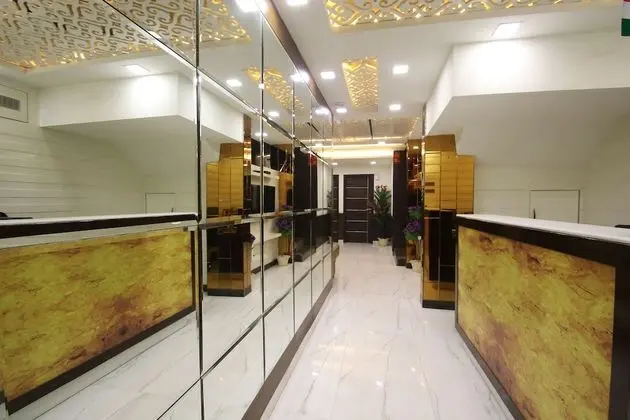 Hotel Hill Palace - Lobi
