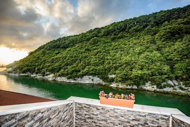 Hill River HotelFotoğrafı