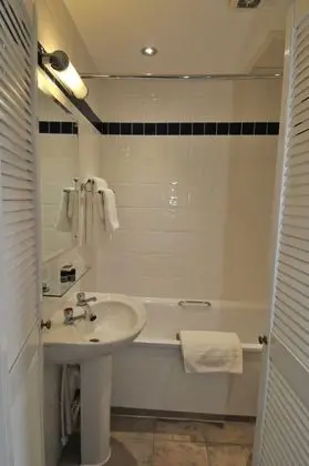 The Hillcrest Hotel Sure Hotel Collection by BW - Banyo Özellikleri