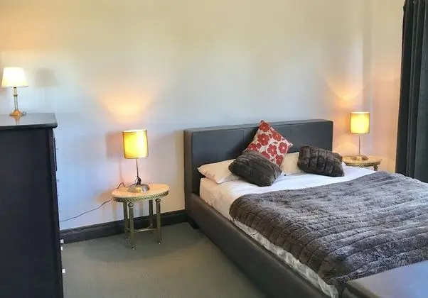 Hill's Creek Holiday Home - Oda