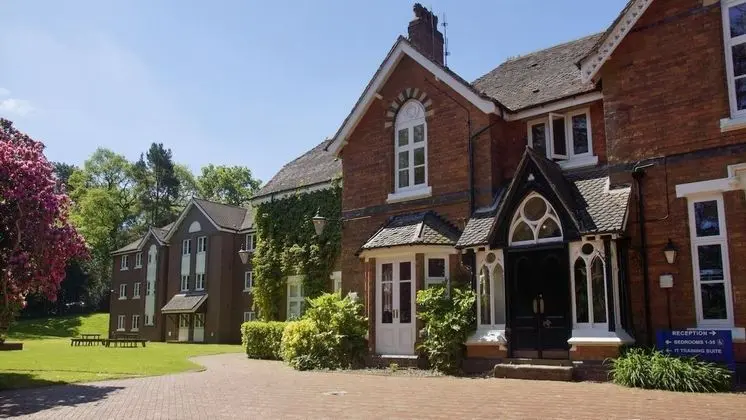 Hillscourt - 1