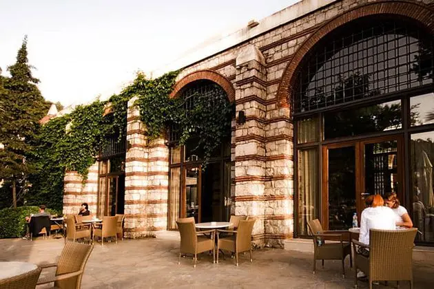 Hillside Beach Club - 8