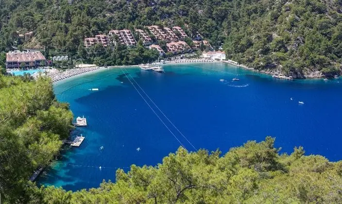 Hillside Beach Club - 6