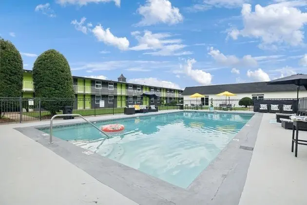 Hillside Crossing Nashville a Ramada by Wyndham - Havuz