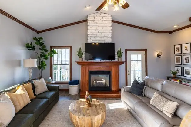 Hillside Inn - Lobi