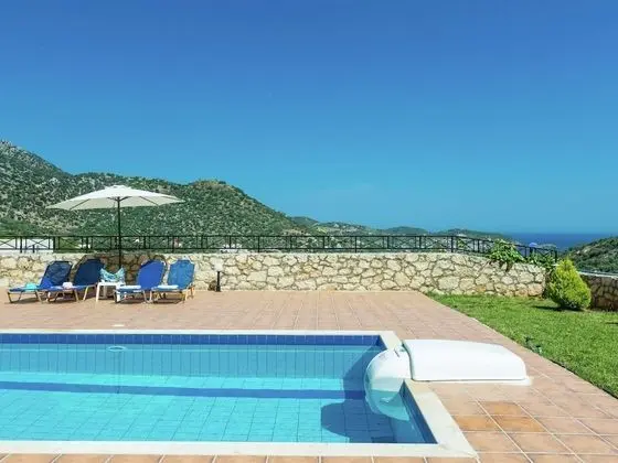 Villa on Hillside, Private Pool, Fantastic Views to bay of Bali and Mountains - Havuz