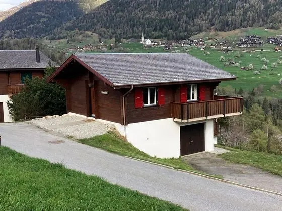 Hilltop Chalet in Fiesch With Balcony - Dış Mekan