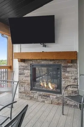 Hilltop Haven at Table Rock - Oda