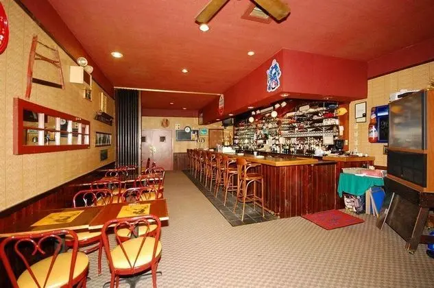 Hilltop Inn