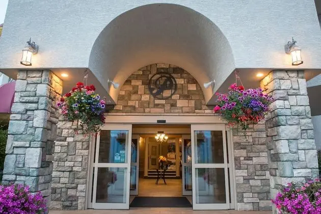 Hilltop Inn - Dış Mekan