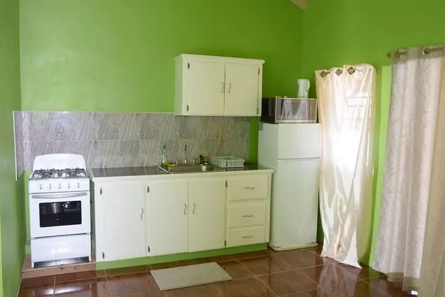 Hillview Apartments and Vehicle Rental - Mutfak