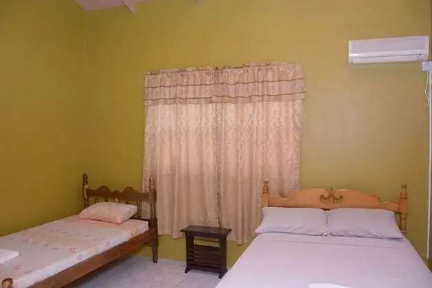 Hillview Apartments and Vehicle Rental - Oda