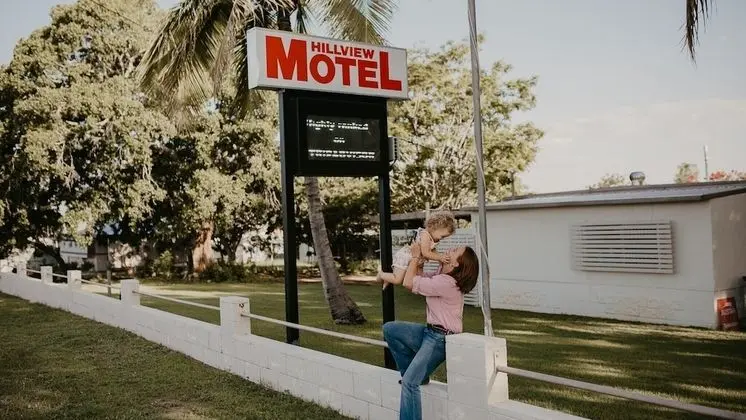 Hillview Motel - Dış Mekan