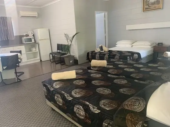 Hillview Motel - Oda