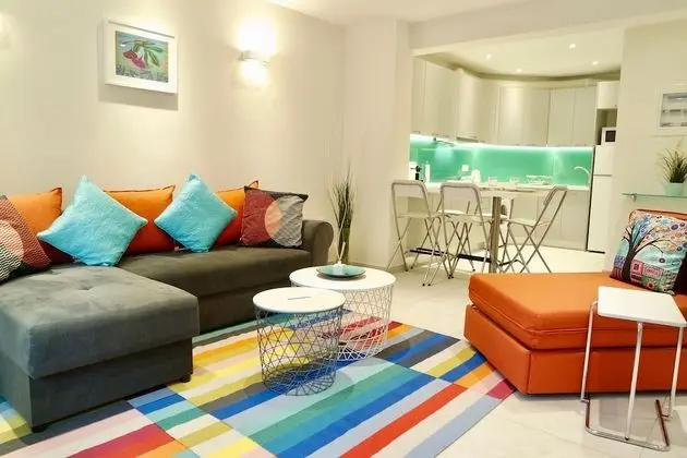 Hilton Hotel Area-Renovated Apt in Central Area